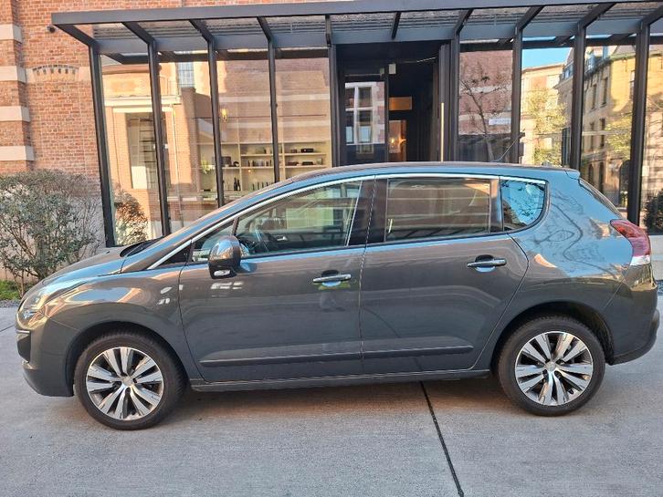 Peugeot 3008 1.2 PureTech Lux Gps/Pano/Cruise 1er propriétr, Autos, Peugeot, Particulier, Air conditionné, Bluetooth, Feux de virage