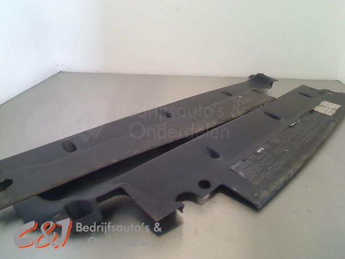 Paravent van een Renault Master (ROOD), Gebruikt, -, Renault, -