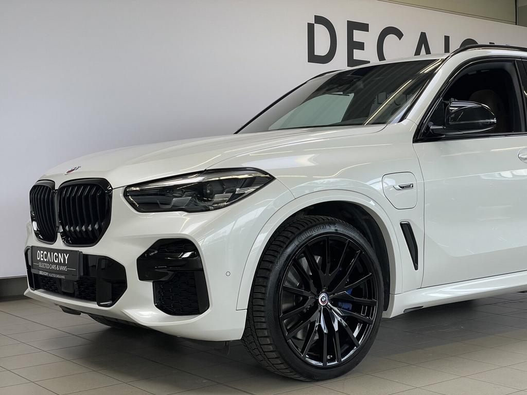 BMW X5 xDrive45e M Sport *Leder*Luchtvering*Camera*Pano dak, Auto's, 0 min, 0 kg, Wit, 5 zetels