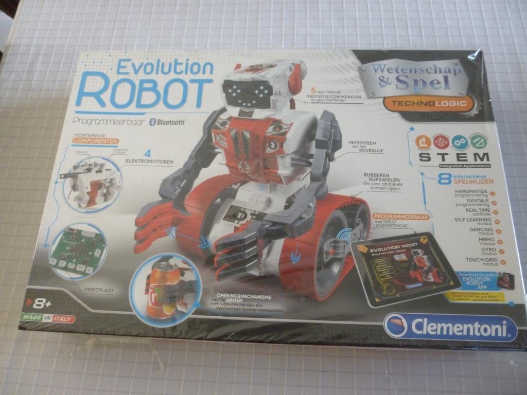 evolution ROBOT clementoni 8+ met 4 elektromotoren .nieuw, Ophalen of Verzenden