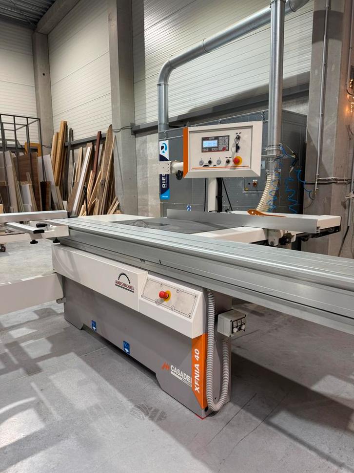 Casadei Xenia 40M - Full options, Bricolage & Construction, Outillage | Scies mécaniques, Comme neuf, Scie circulaire, 1200 watts ou plus