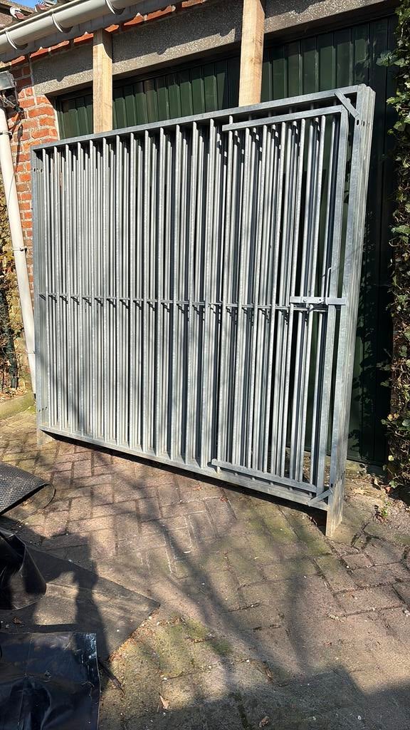 Hondenren, Ophalen, Zo goed als nieuw