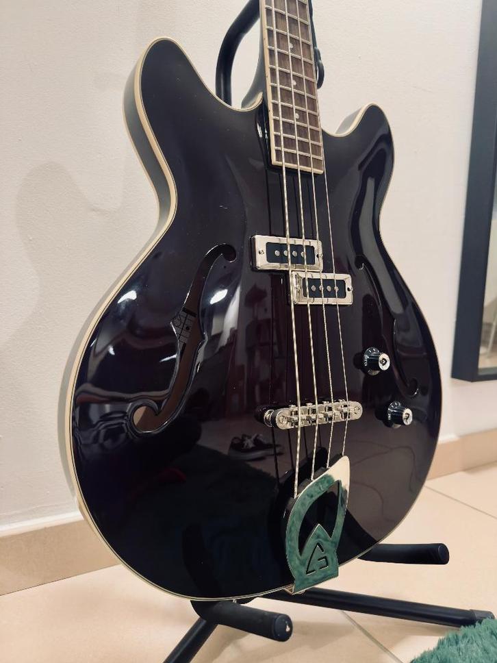 Guild Newark St. Collection Starfire I Bass Vintage Walnut, Muziek en Instrumenten, Snaarinstrumenten | Gitaren | Bas, Zo goed als nieuw