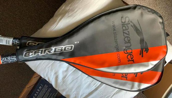 2 slazenger nooit gebruikt, Sports & Fitness, Squash, Enlèvement, Neuf, Raquette, Avec housse