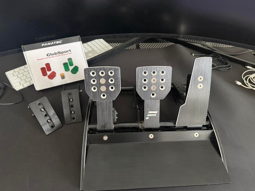 Fanatec clubsport pedals v3, Enlèvement, Comme neuf