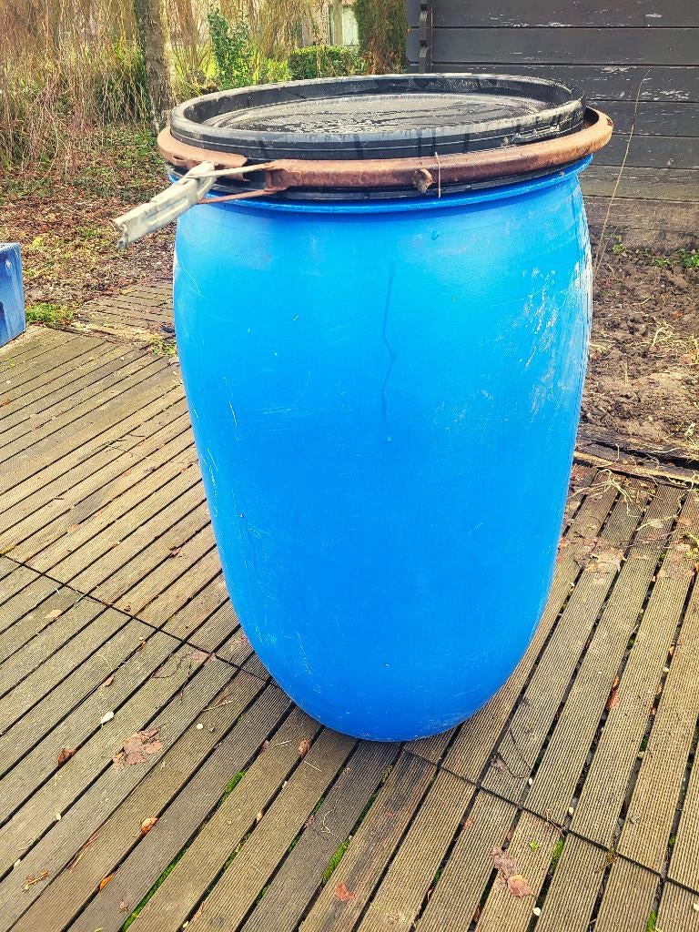 regenton van 200 Liter met schroefdeksel., Tuin en Terras, 150 liter of meer, Ophalen, Gebruikt, Kunststof