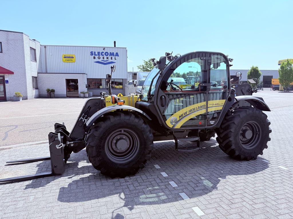 New Holland TH7.42 Telehandler, Articles professionnels, Machines & Construction | Grues & Excavatrices, Chariot télescopique