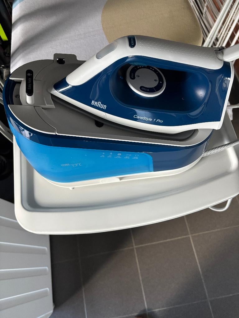 stoomstrijkijzer nieuw, Elektronische apparatuur, Strijkijzers en Strijkplanken, Ophalen, Nieuw, Strijkijzer met snoer