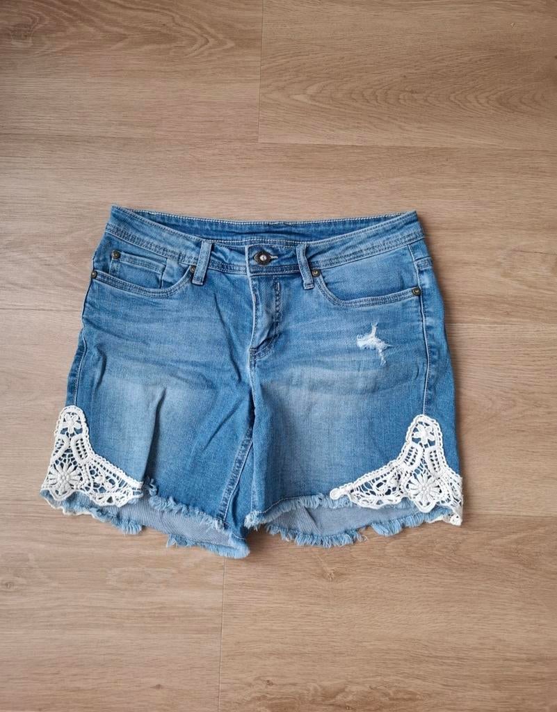 Jeans short bodyflirt maat 38, Kleding | Dames, Spijkerbroeken en Jeans, Bodyflirt, Ophalen of Verzenden, Zo goed als nieuw, W30 - W32 (confectie 38/40)