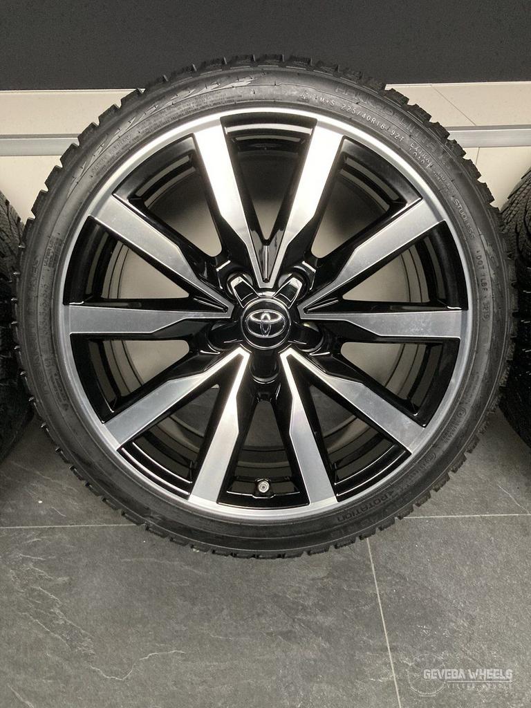 18” originele Toyota Corolla XII E210 velgen + winterbanden, Auto-onderdelen, Banden en Velgen, 18 inch, Gebruikt, -, -