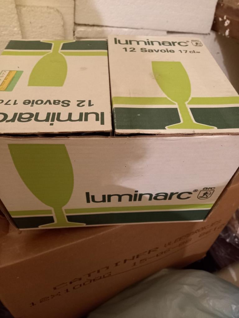 12 flûtes à Champagne, jamais utilisées., Enlèvement