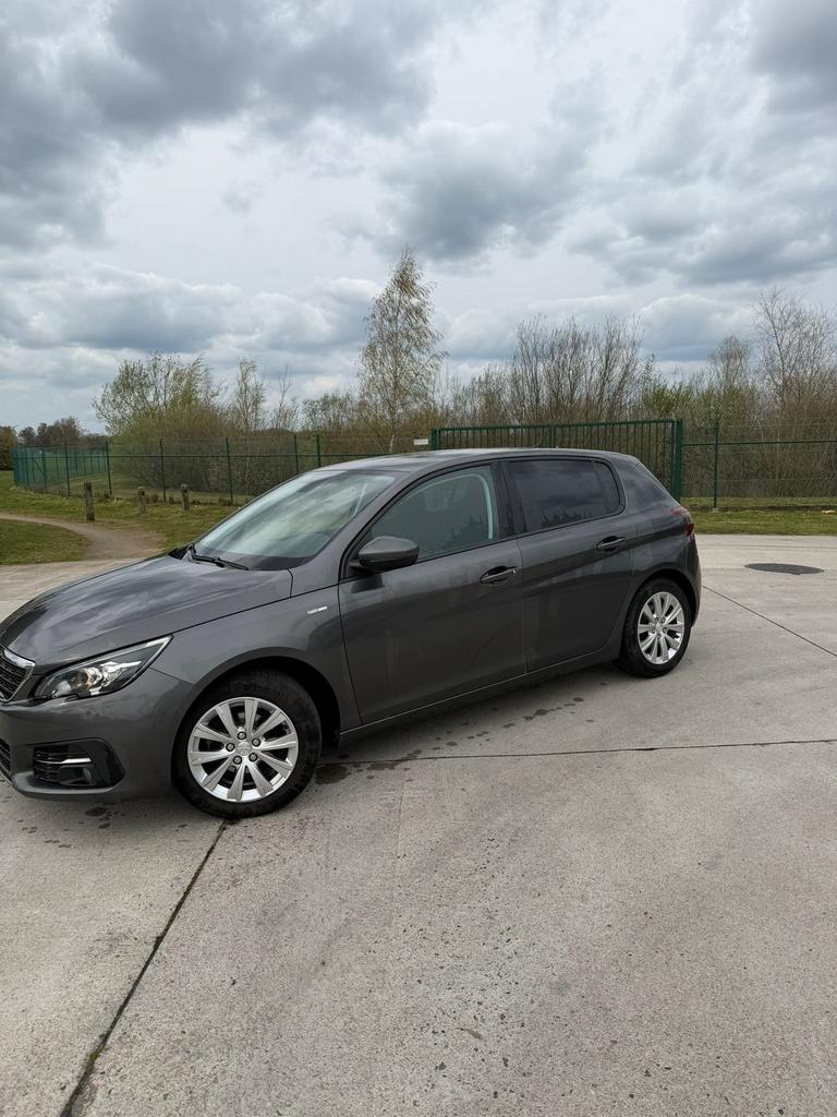 Peugeot 308 1.2 van 2019 benzine perfecte staat, Autos, Peugeot, Argent ou Gris, Achat, Euro 6, Noir