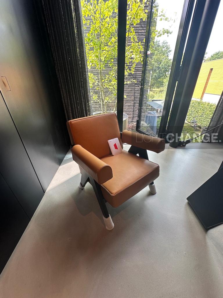 Cassina Capitol Complex Armchair I Zie ook LC2, LC4 NIEUW, Huis en Inrichting, Zetels | Complete zithoeken, Nieuw, Hout, Leer