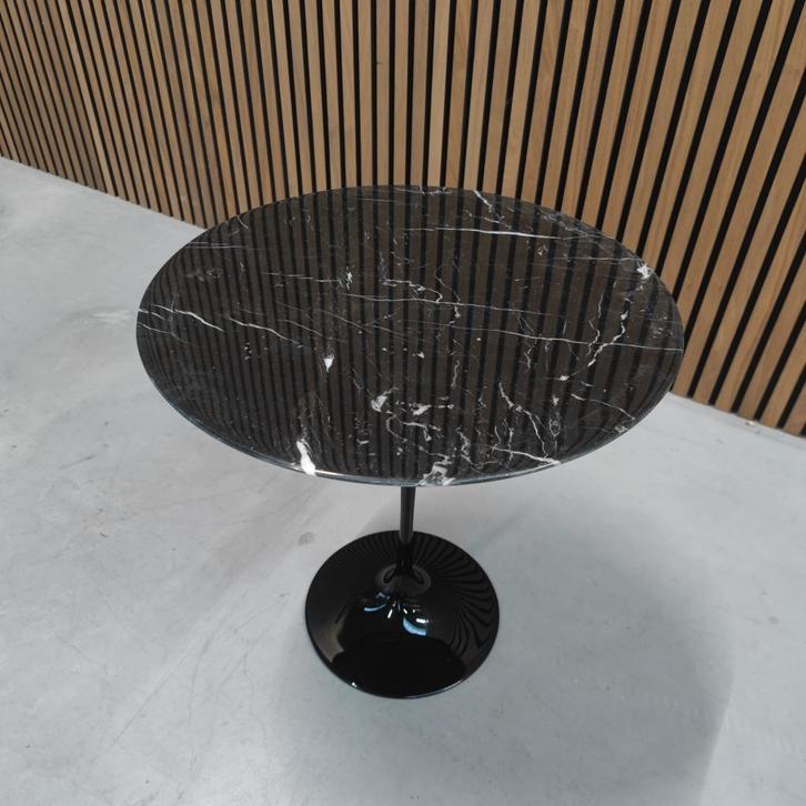 Knoll Saarinen Low Table - Nero Marquina marmer 51cm- bijzet, Antiquités & Art, Antiquités | Meubles | Tables, Enlèvement ou Envoi