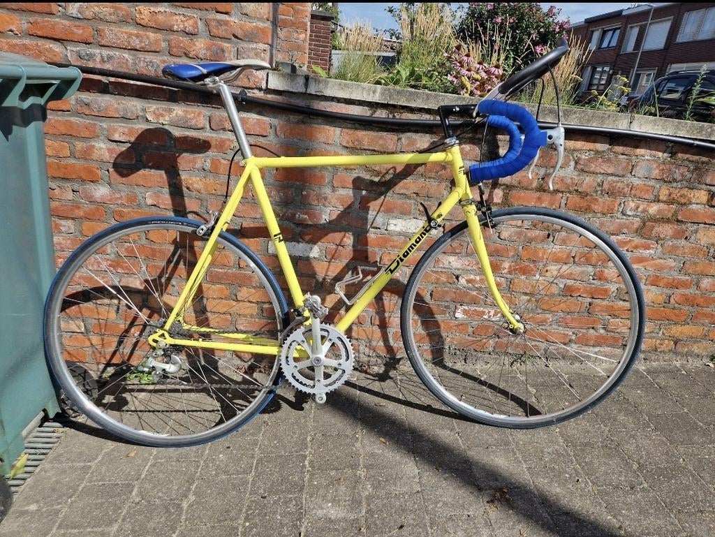 Retro koersfiets Diamant, Ophalen