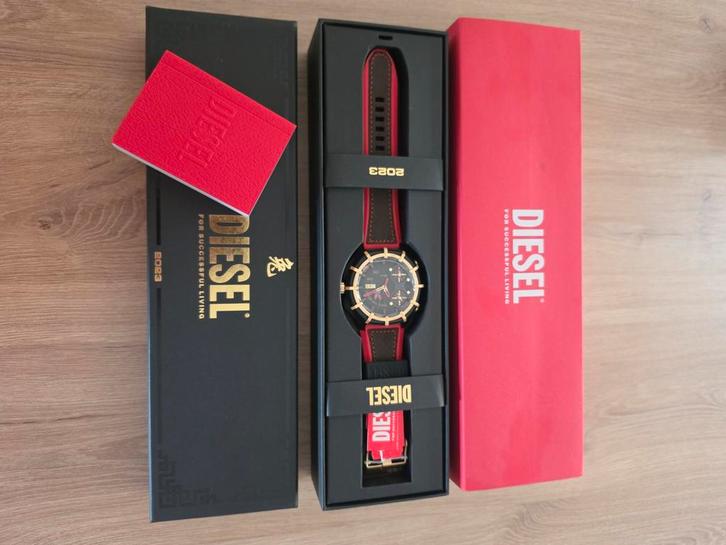 DIESEL Mega Chief "Year of the Rabbit" Special Edition 2023, Handtassen en Accessoires, Horloges | Heren, Nieuw, Polshorloge, Overige materialen