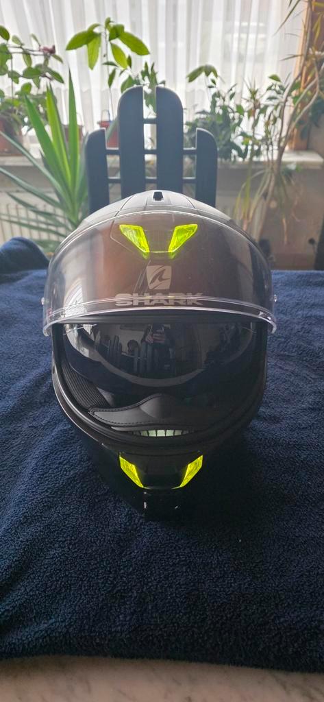 Casque de moto Shark Skwal 2 taille L - noir mat - avec LED, Motos, Vêtements | Casques de moto, L, Shark, Enlèvement