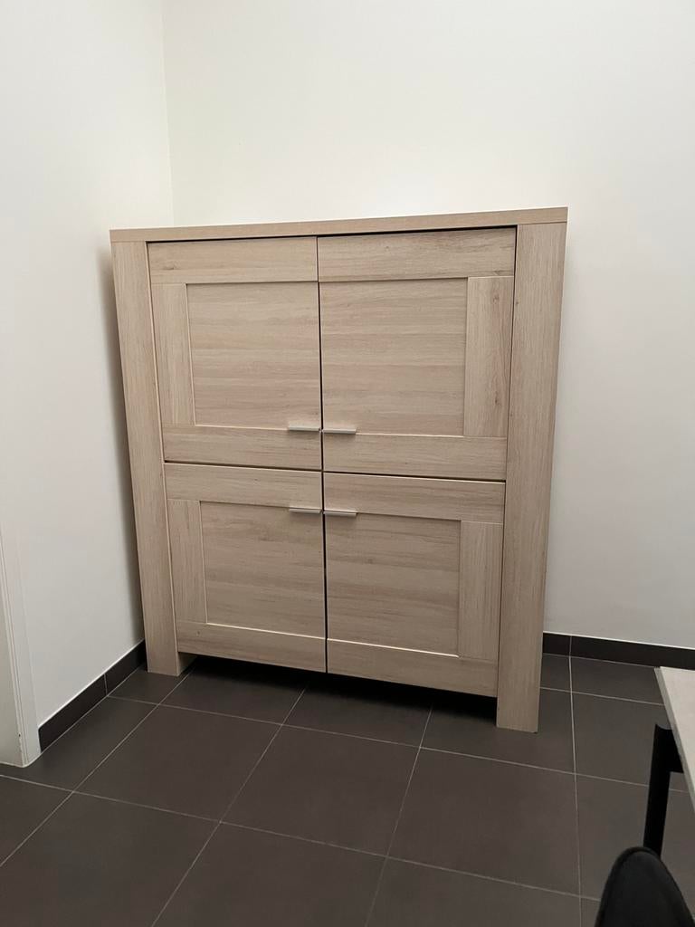 2 beige salonkasten, Ophalen, Zo goed als nieuw