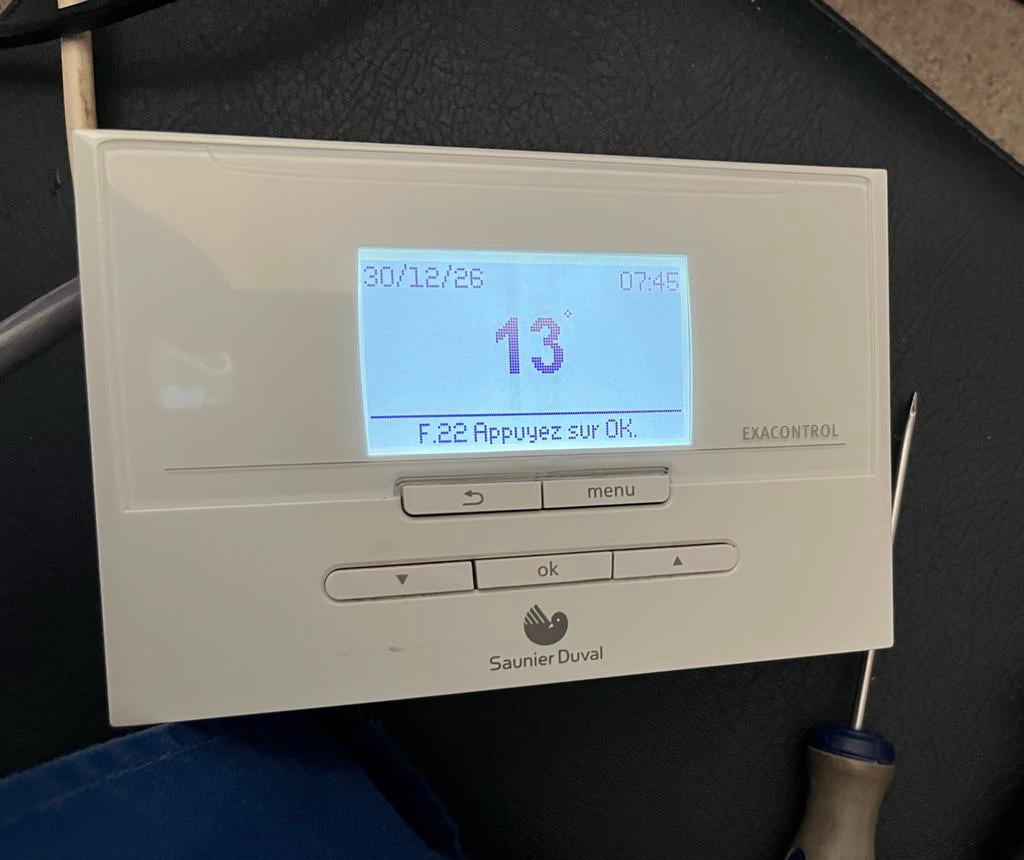 EXACONTROL programmeerbare bekabelde thermostaat, Ophalen of Verzenden, Slimme thermostaat, Zo goed als nieuw