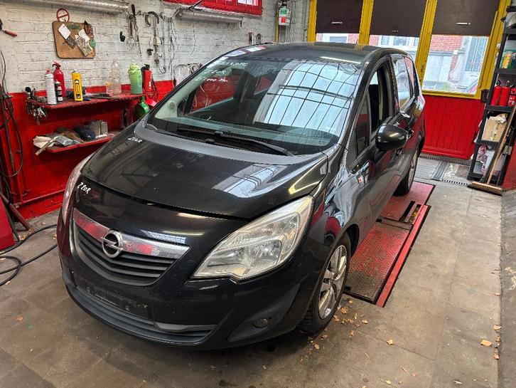 PARE CHOC AVANT OPEL MERIVA B, Autos : Pièces & Accessoires, Carrosserie & Tôlerie, Pare-chocs, Opel, Avant, Utilisé, Enlèvement