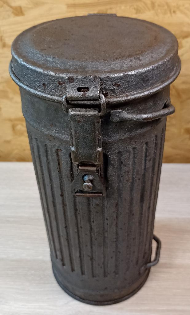 Boitier de masque anti gaz Allemand FRN44 ww2, Collections, Envoi, Armée de l'air, Autres types