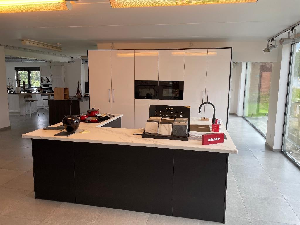 MODERNE EN KLASSIEKE TOONZAALKEUKENS TE KOOP, Huis en Inrichting, Ophalen, Overige typen, Nieuw, Met kookeiland