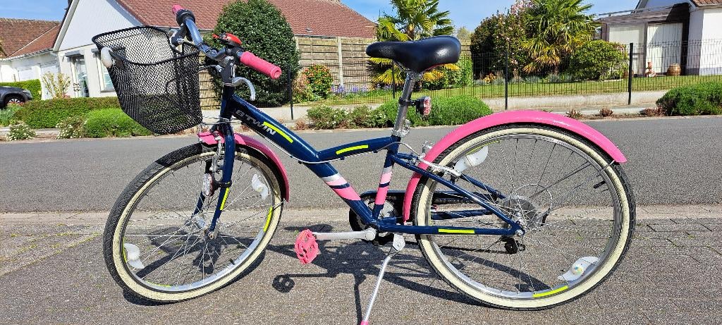 Vélo 24 pouces pour filles comme neuf,  + éclairage, Vélos & Vélomoteurs, Vitesses, 24 pouces, Comme neuf, Betwin