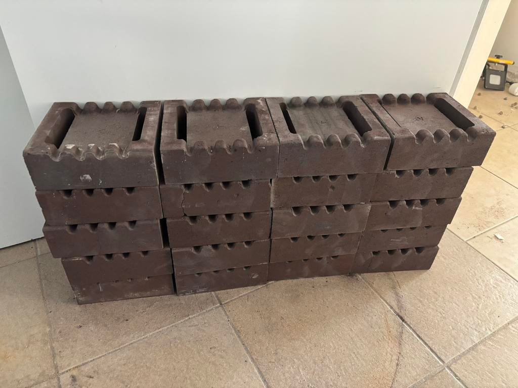 Briques (pierres) réfractaires à vendre, Enlèvement, Comme neuf