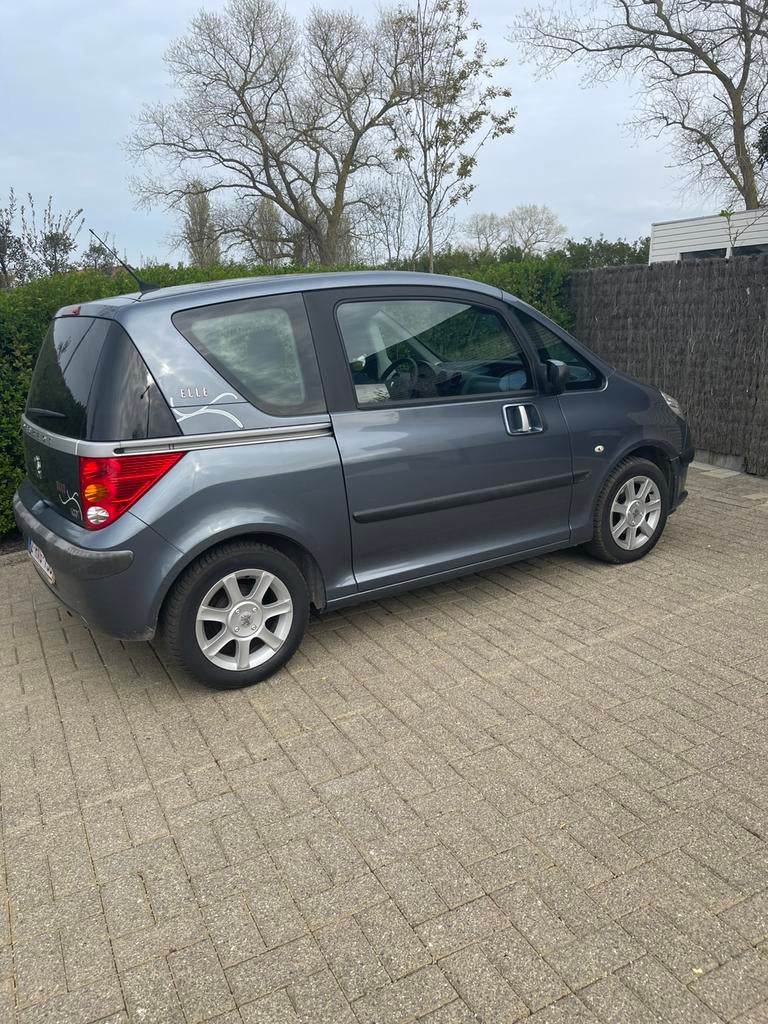 Peugeot 1007 in goeie staat met maar 28200km, Auto's, Peugeot, Voorwielaandrijving, Stof, Handgeschakeld, 1400 cc