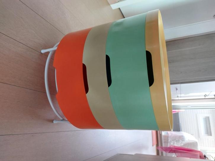 Ikea vintage design bijzettafel, 4 kleuren, Huis en Inrichting, Tafels | Bijzettafels, Zo goed als nieuw, Rond, 45 tot 60 cm, Kunststof