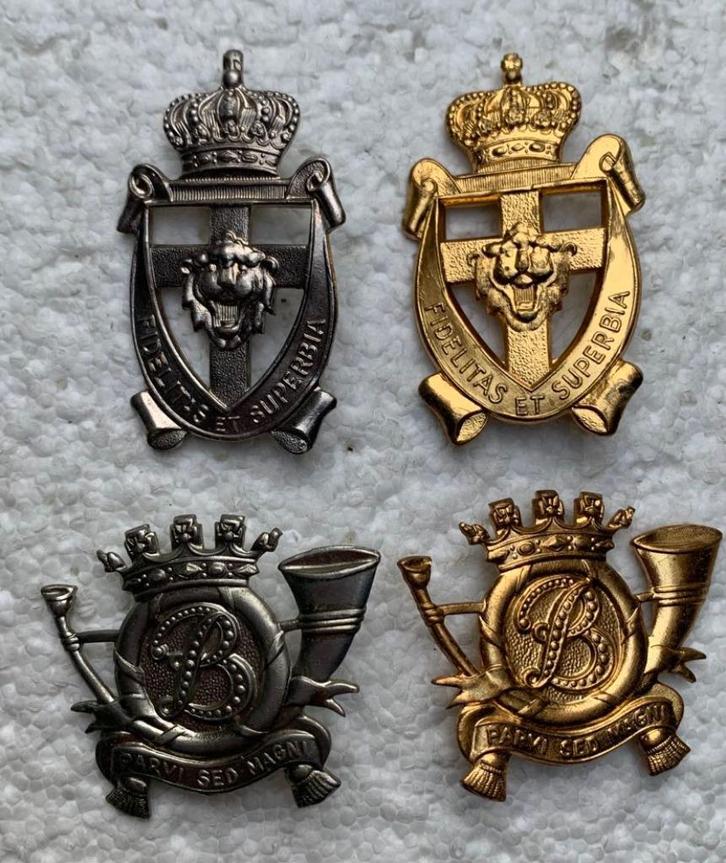Kenteken, Bat Bevrijding + Carabiniers mutskentk, Zilvr+Goud, Verzamelen, Militaria | Algemeen, Landmacht, Embleem of Badge, Ophalen of Verzenden