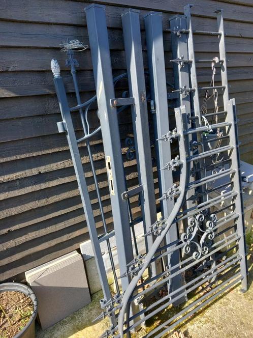 Metalen sier hekwerk met poortje - tuinhek., Tuin en Terras, Tuinhekken en Hekwerk, Gebruikt, Tuinhek, IJzer, Ophalen