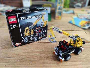 LEGO Technic 42031 Cherry Picker