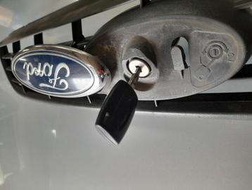 Kit ouverture capot complet FORD FOCUS 2  beschikbaar voor biedingen