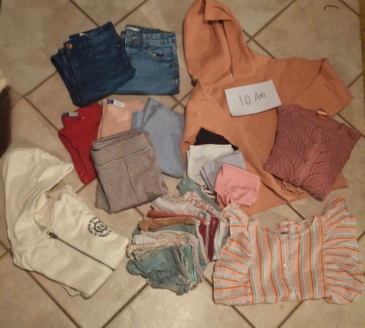 LOT - Habits Fille 10 ans, Enfants & Bébés, Vêtements enfant | Chaussures & Chaussettes, Comme neuf, Autres types, Fille, Enlèvement