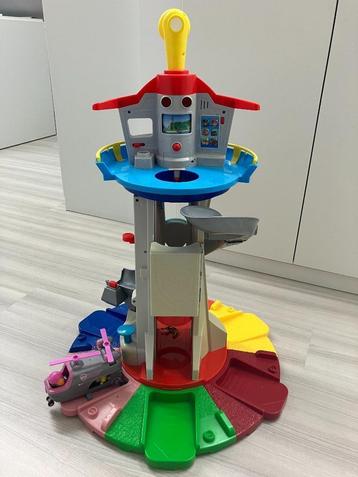 Speelgoedtoren beschikbaar voor biedingen