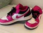 Nike jordans maat 36(wit zwart roze), Ophalen, Nike Jordan, Zo goed als nieuw, Sneakers