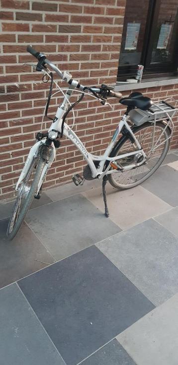 Batavus elektrische fiets met lader goed batterij  beschikbaar voor biedingen