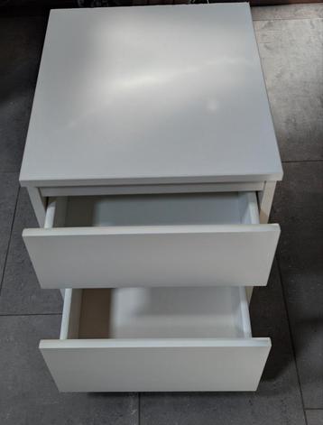Table de chevet Ikea, Enlèvement, Utilisé