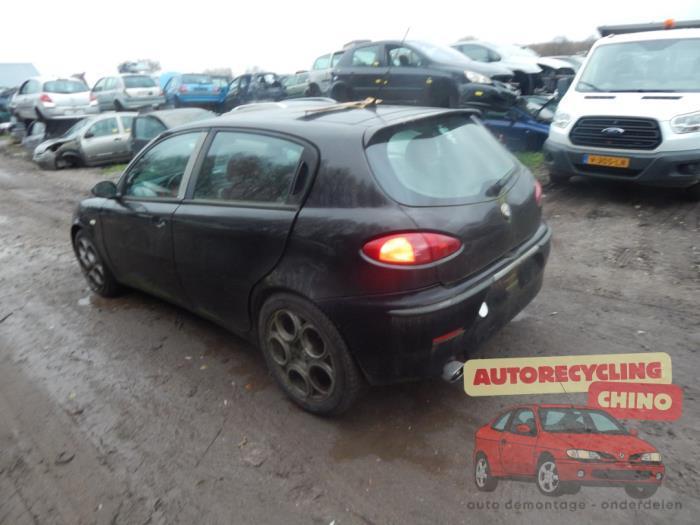 Feu arrière gauche d'un Alfa Romeo 147, Autos : Pièces & Accessoires, Éclairage, Alfa Romeo, Utilisé, 3 mois de garantie, Enlèvement ou Envoi