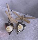 oorbellen hangers hartje met roos en strikje, Hangers, Verzenden, Beige, Nieuw