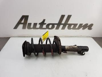 AMORTISSEUR OU ABSORBEUR DE CHOC AVANT DROIT Volvo V50 (MW), Utilisé, Volvo
