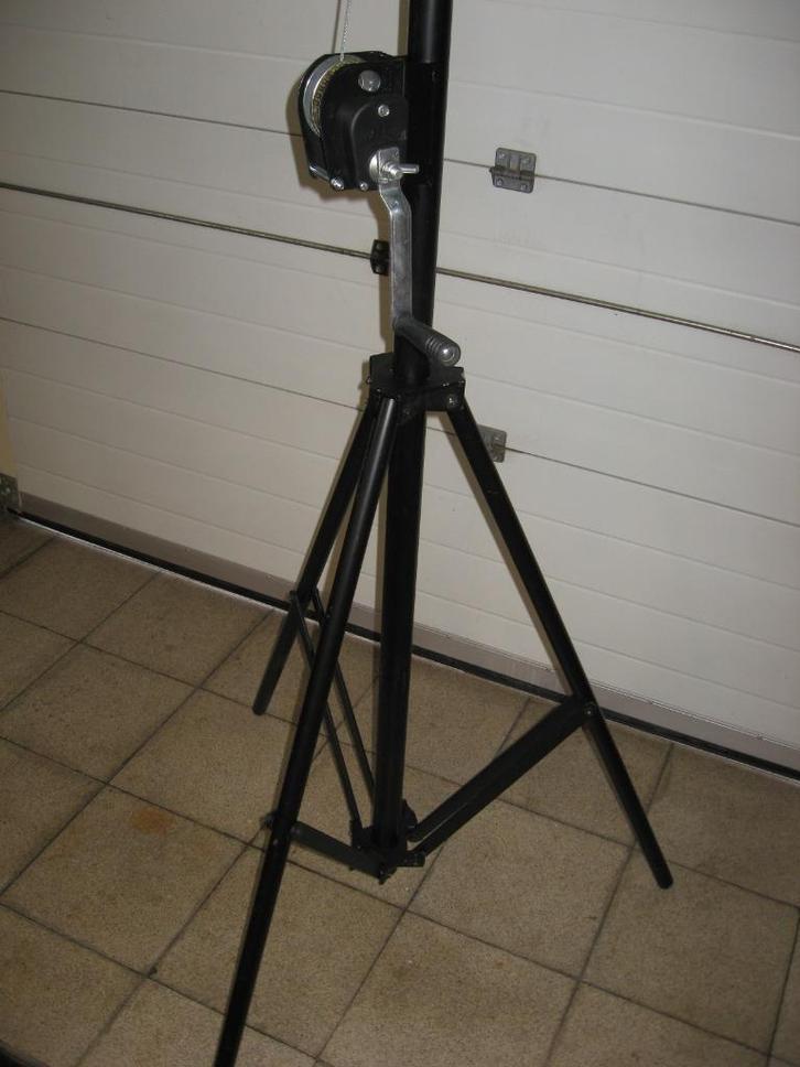 Doughty Nebula 33 Black T55201 Lichtstatief - 2 stuks, Muziek en Instrumenten, Standaarden, Zo goed als nieuw, Licht of Laser