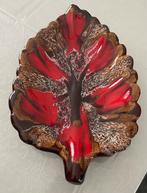 Très beau plateau Vallauris en forme de feuille, Enlèvement