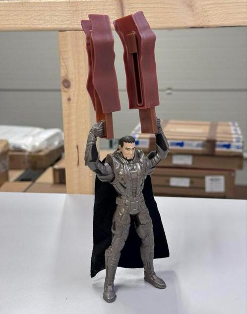 DC Comics Superman Man Of Steel Power Attack Deluxe ZOD 6”, Verzamelen, Poppetjes en Figuurtjes, Zo goed als nieuw, Ophalen of Verzenden