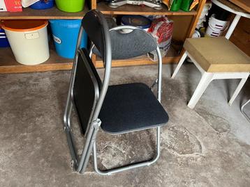 tuinstoelen, stoelen, zitjes voor feesten ed. 8 € per stuk n beschikbaar voor biedingen