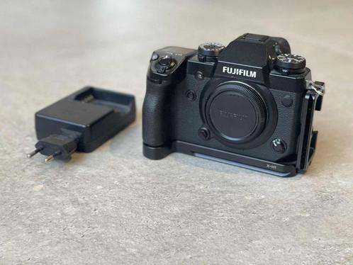 [*MINT*] Fujifilm X-H1 + Bracket + Lader met originele doos, Audio, Tv en Foto, Fotocamera's Digitaal, Zo goed als nieuw, Spiegelreflex
