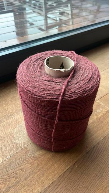 Enorme rol koord van wol of katoen  beschikbaar voor biedingen