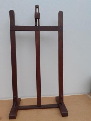Vintage kleine schildersezel. Decoratie. beschikbaar voor biedingen