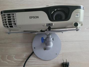Epson EB-X12 met plafondhouder, Enlèvement, Utilisé, Epson